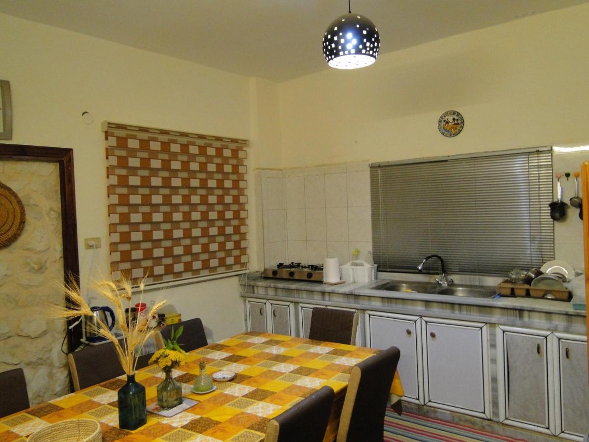 Gadara Rent Room Umm Qays Exteriör bild